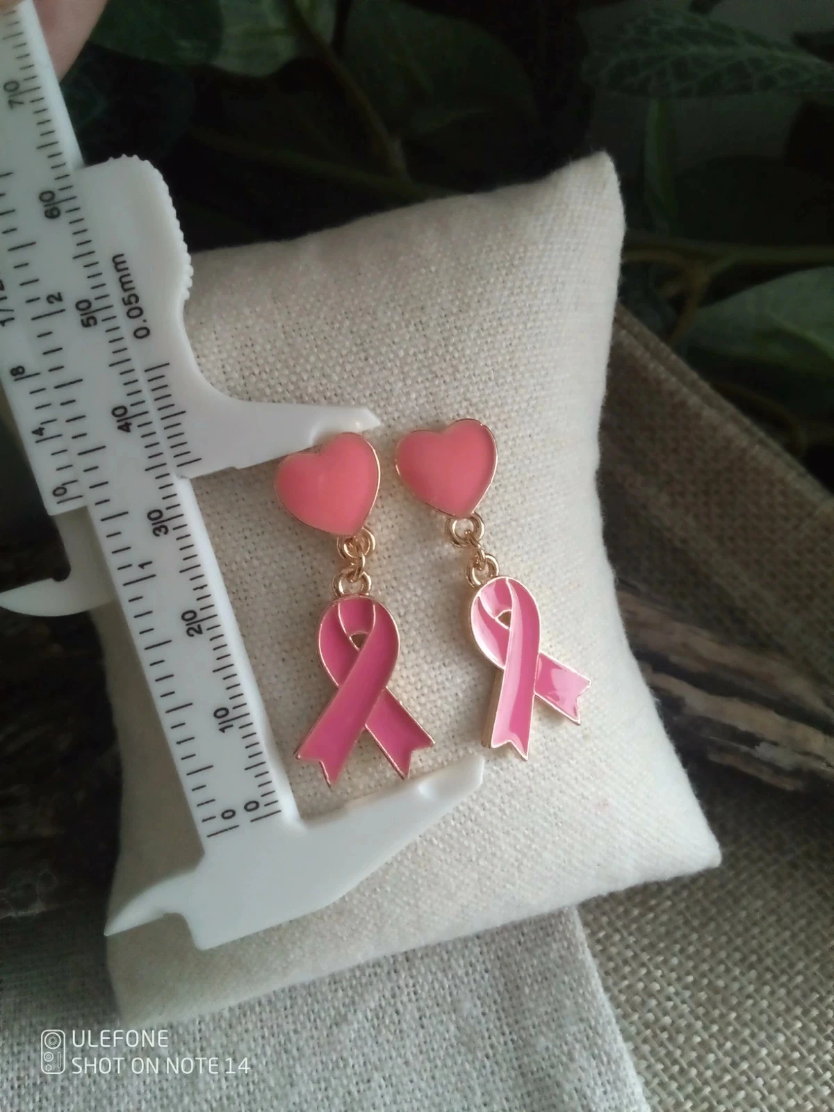 Boucles d'oreilles coeurs et rubans roses – photo 2